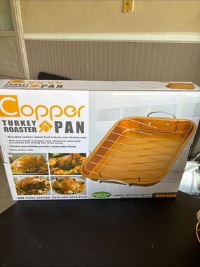 Copper Turkey Roaster Pan in Copper Finish with Removable Rack